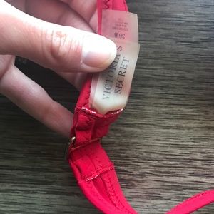 Victoria's Secret Swim - Red Halter Triangle Push Up VS Bikini Top Victoria's Secret Swim - Red Halter Triangle Push Up VS Bikini Top